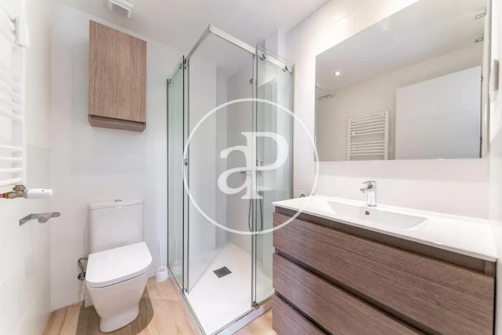 Salles de bain - Modernised Apartment with High Ceilings in Chamartín