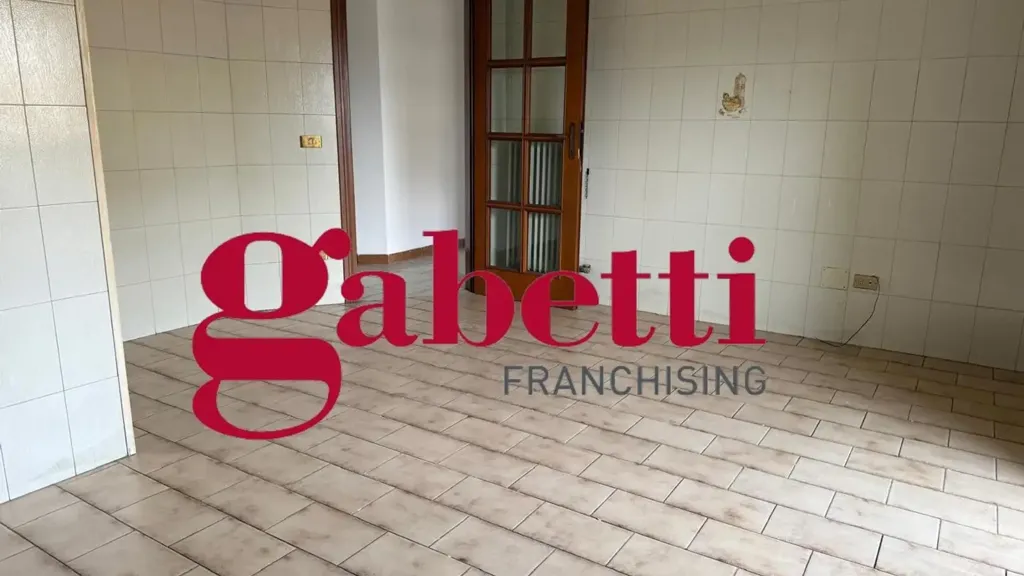 Pièces - Apartment with Triple Balcony in San Nicola La Strada