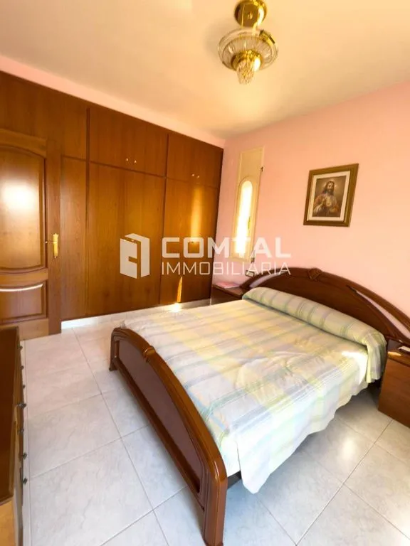 Bedrooms - Luxury Detached House with Private Pool in Cubelles