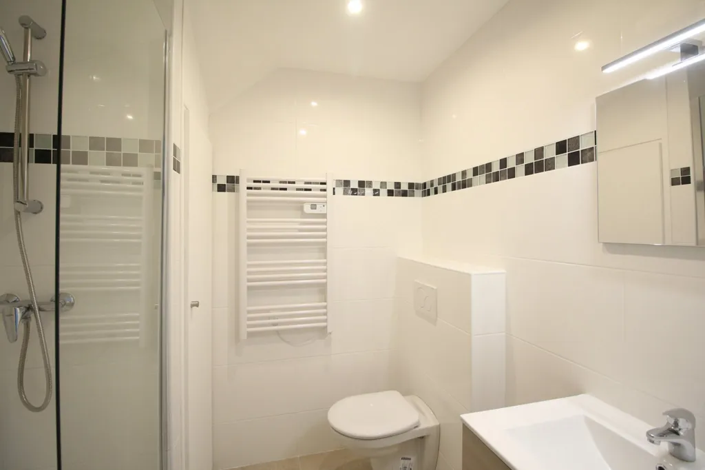 Vannitoad - T2/3 Flat with Terrace in Marseille