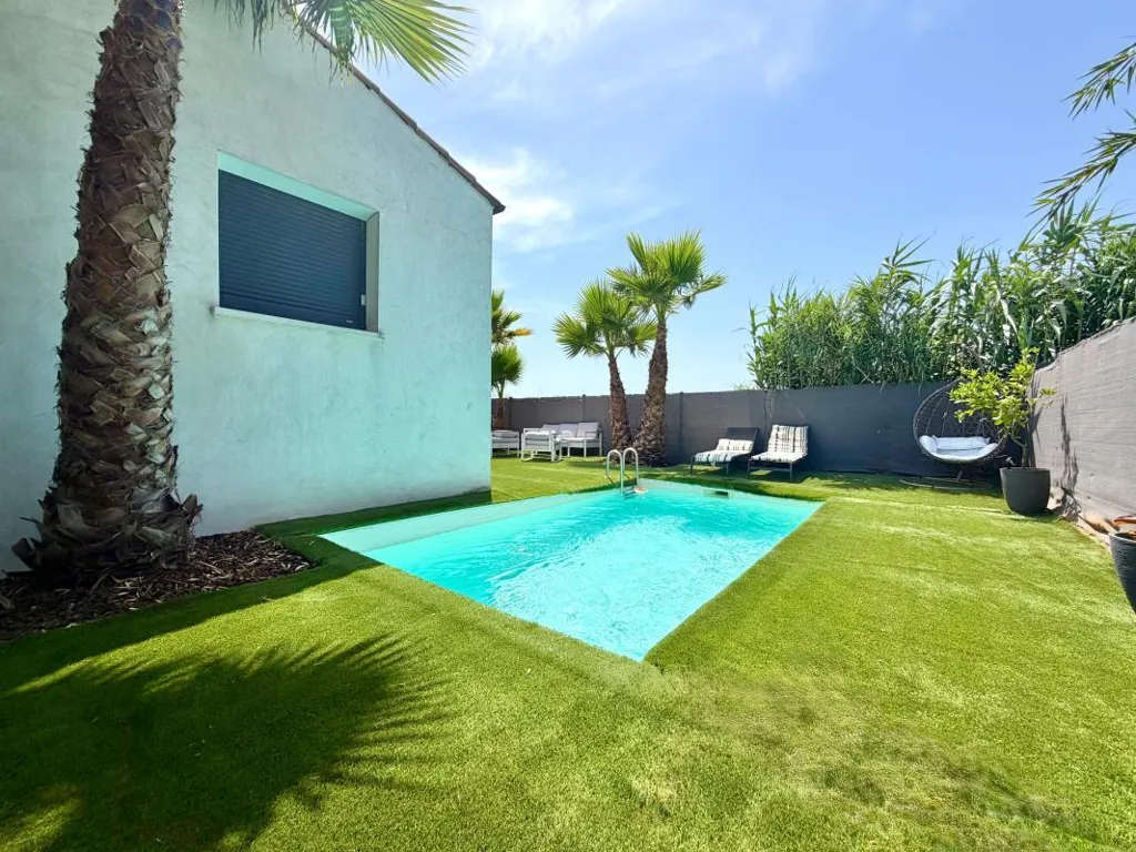 Piscina - Contemporary House with Pool in Vauvert