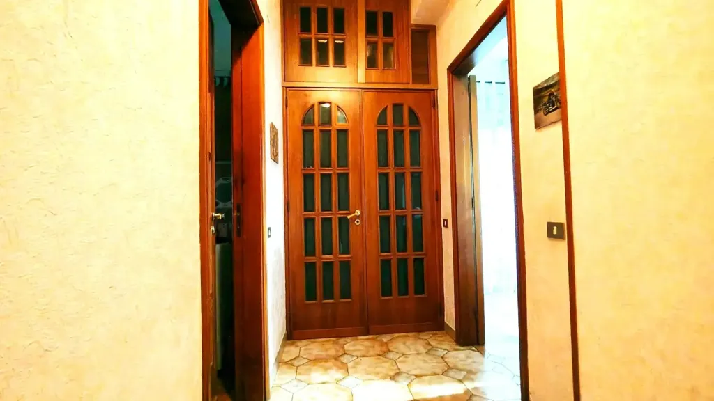 Esik - Semi-detached Apartment with Balcony in Misterbianco