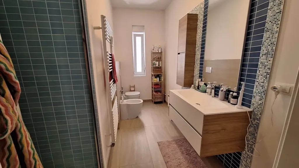 Vannitoad - Elegant Triplex with Terrace in Trieste