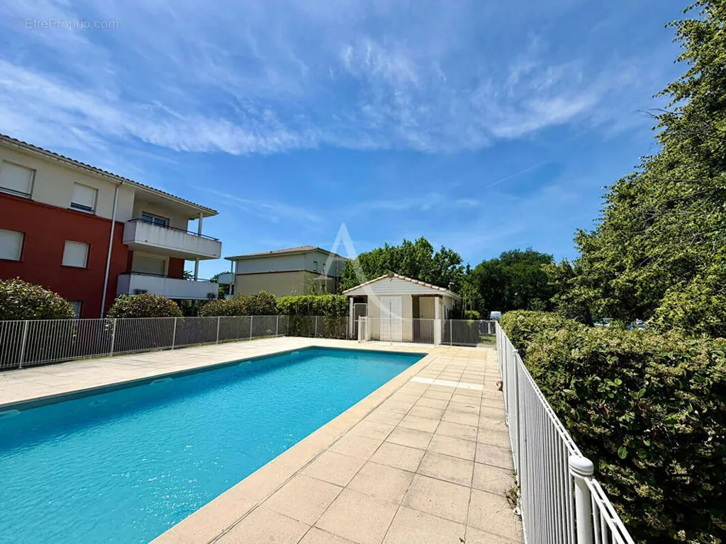 Pool - T2 Apartment with Pool in Bessières Centre