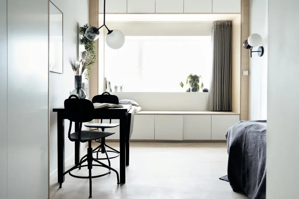Bureau - Student Accommodation with Water View near Aalborg C