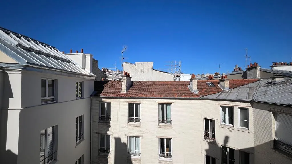 Balcon - Studio Meublé dans le 10ème Arrondissement