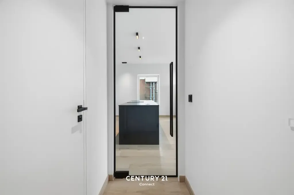 hallway_entrance