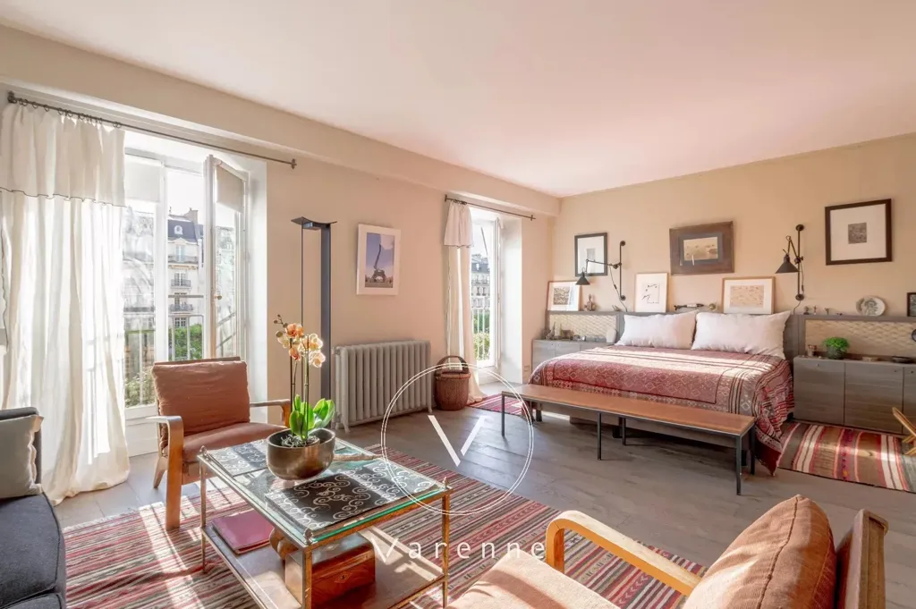 Chambres - Duplex avec Vue sur l'Avenue de Breteuil, VIIe Arrondissement