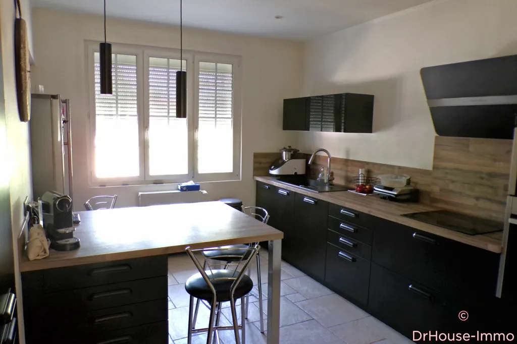 Cucina - Spacious House with Pool in Beaune