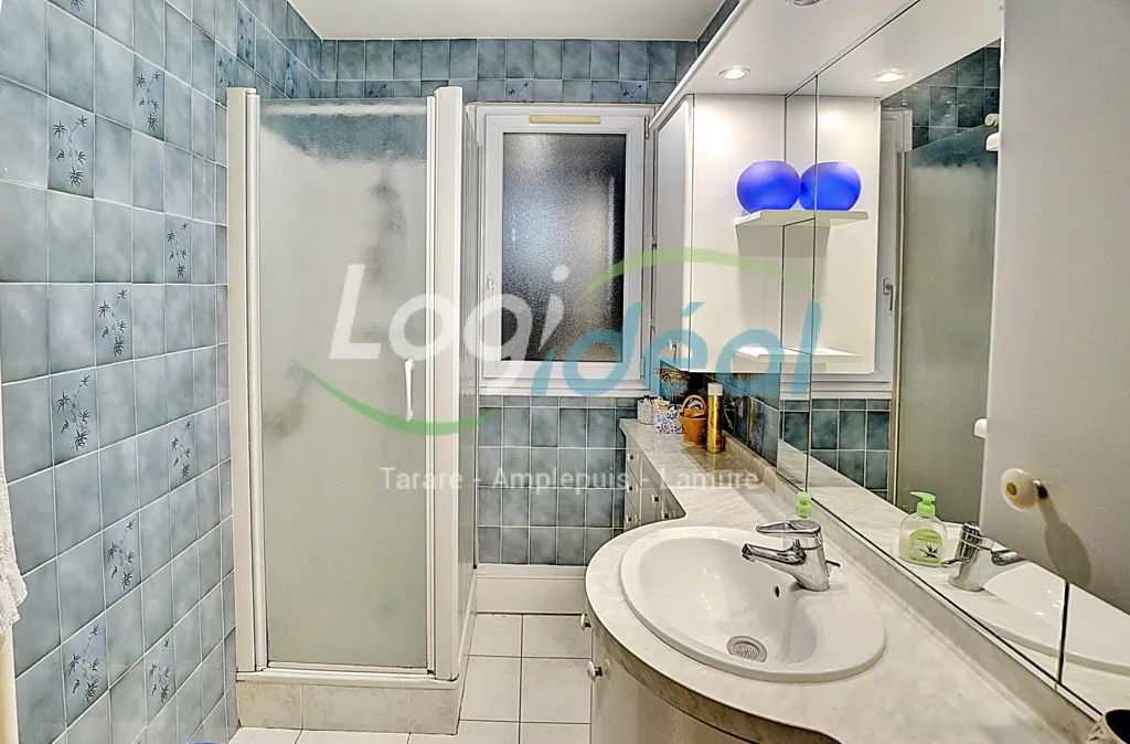 Bathrooms - House with Garden in Lyon Suburb