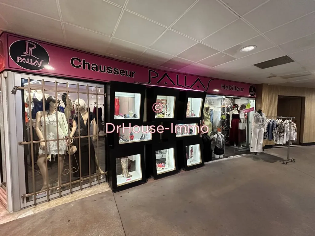 Toad - Commercial Space with Studio in Cap d'Agde