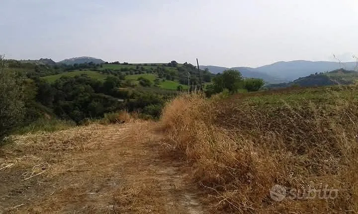Aed - Agriturismo with Farmhouse in Rotondella