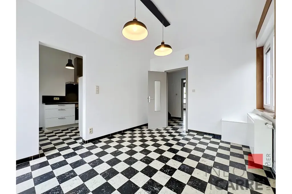 hallway_entrance