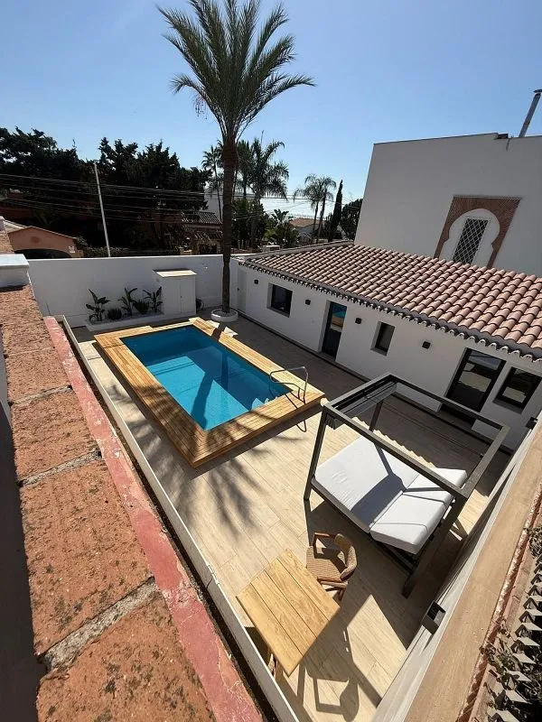 Õhuvaade - Chalet with Pool in Casco Antiguo