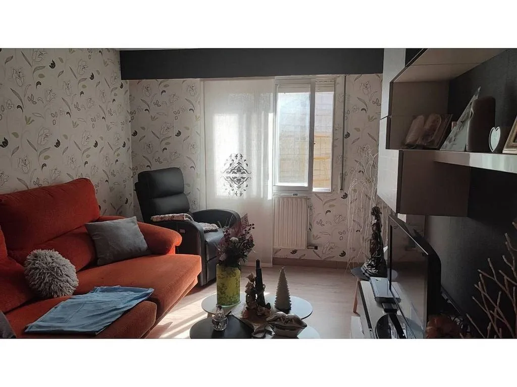 Séjour - 3-Bedroom Flat with Balcony in West