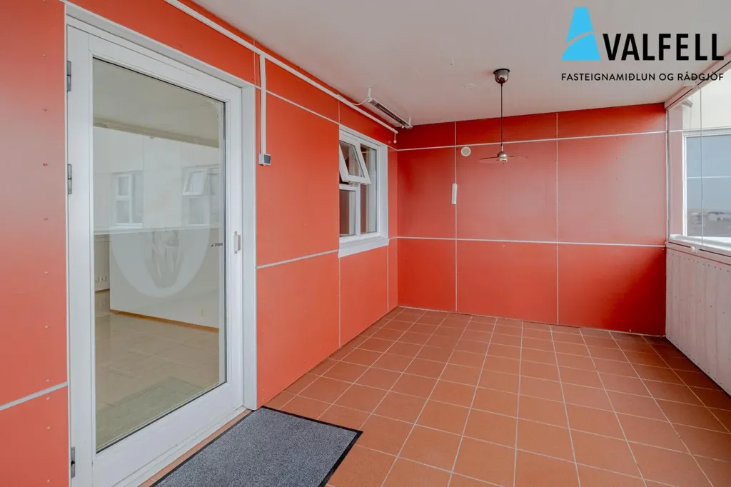 Balcone - Apartment with Panoramic View in Reykjavik