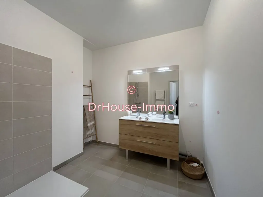 Salles de bain - Duplex avec Jardinet et Terrasse à Marseille