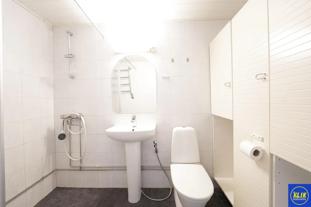 Vannitoad - Spacious End-Unit Flat in Vähärauma, Pori