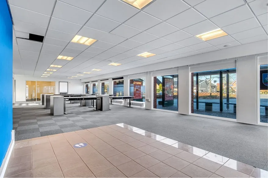 Esik - Retail Unit with Parking in Holstebro Centre