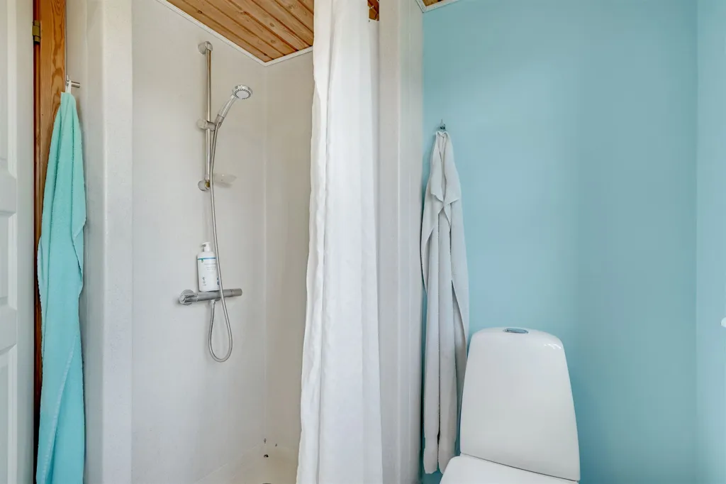 Salles de bain - Maison 5 pièces à Varde