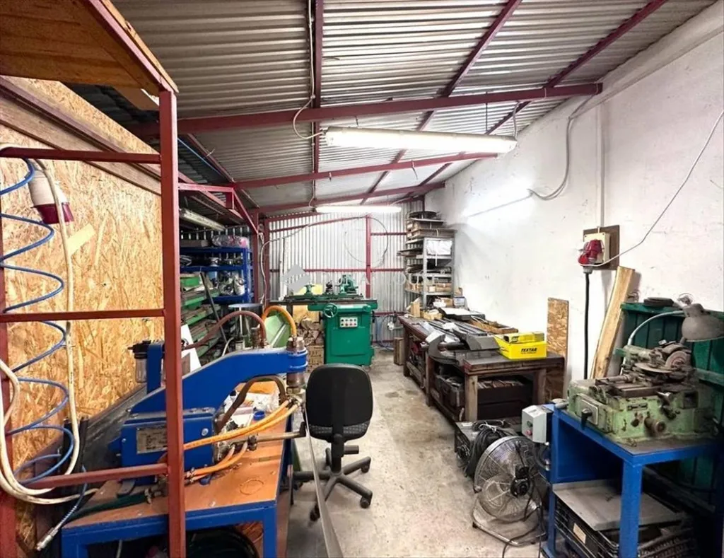 Lavanderia - Industrial Workshop with Office Space in Monor