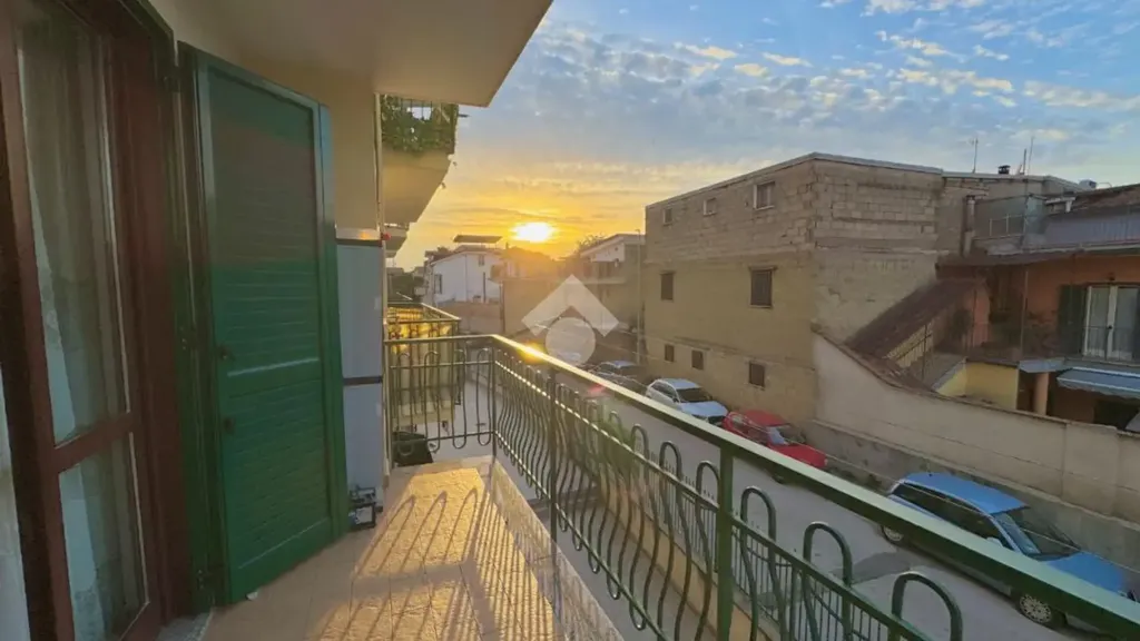 Balcon - 3-Bed Apartment with Balcony in Orta Di Atella