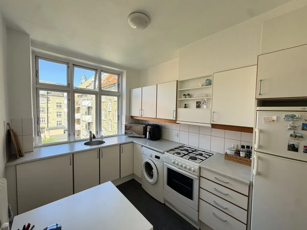 Cuisine - Classical 2-Bedroom with Stucco in Urban Area