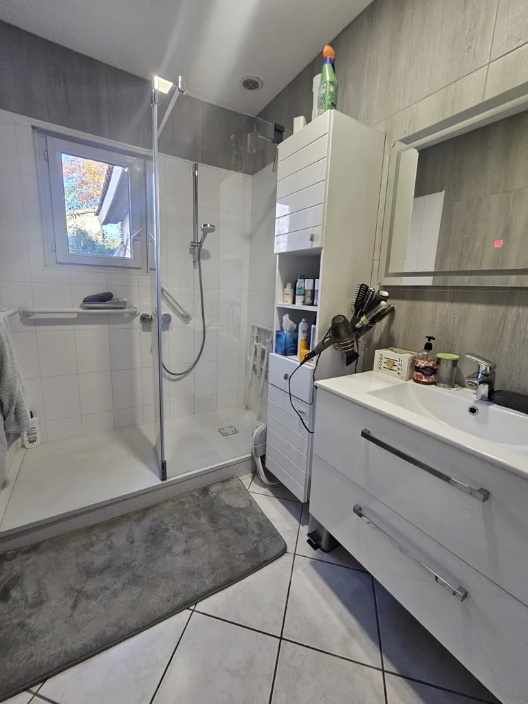 Salles de bain - Maison en Viager avec Piscine à Caveirac
