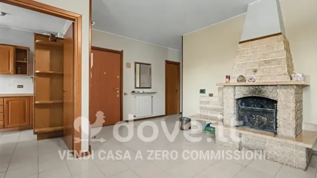 Soggiorno - Rusticated Apartment with Balcony in Ponte San Pietro