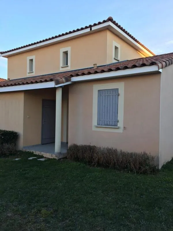 Extérieur - Villa avec Terrasse et Golf à Proximité