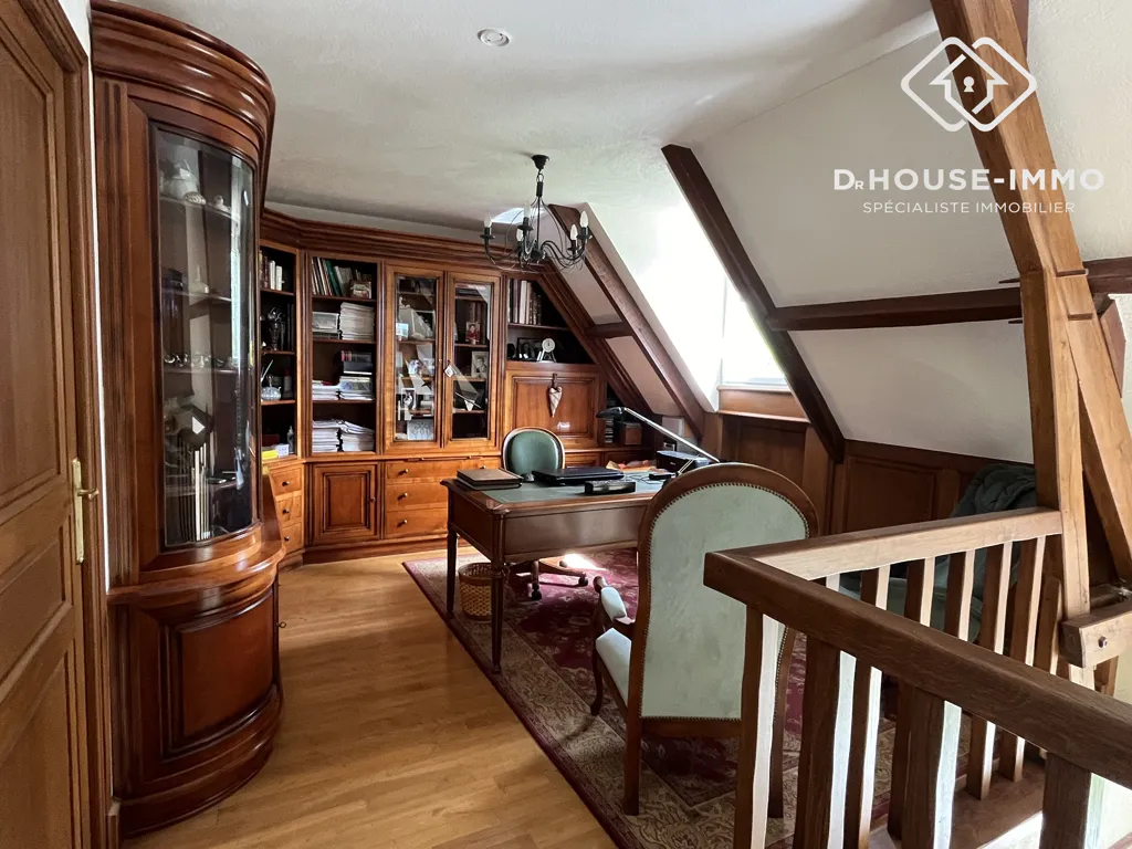 Kabinet - Traditional Family House with Large Garden in Saint-Estèphe