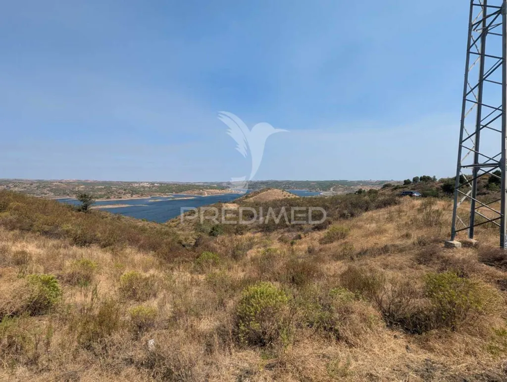 Jardin - Rustic Land with Waterfront on Beliche Dam, Algarve