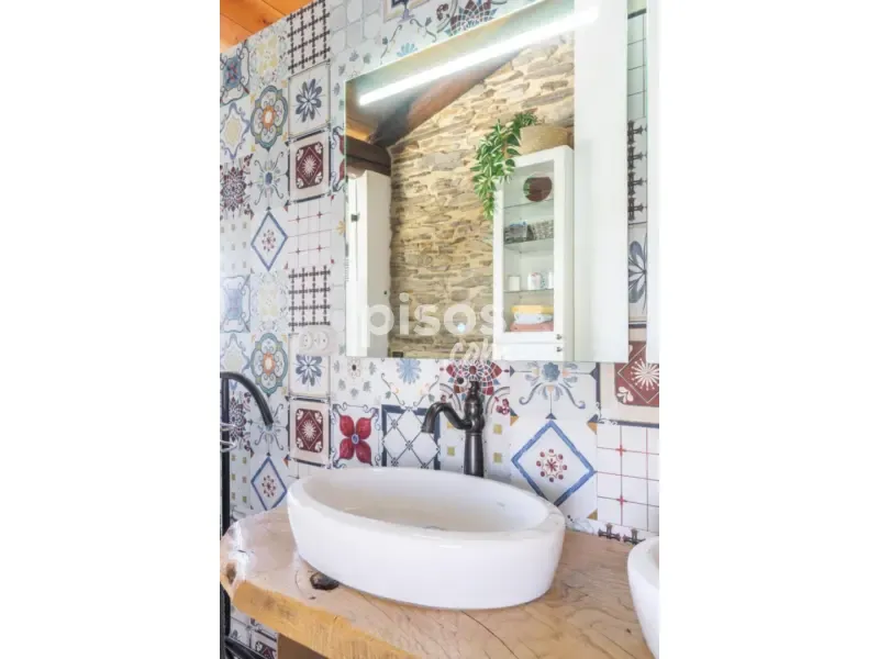 Salles de bain - Restored Chalet with River Walk Access in Lugo