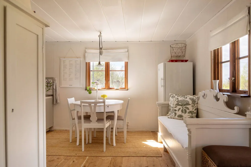 Dining Room - Holiday Home with Sea View in Norrtälje