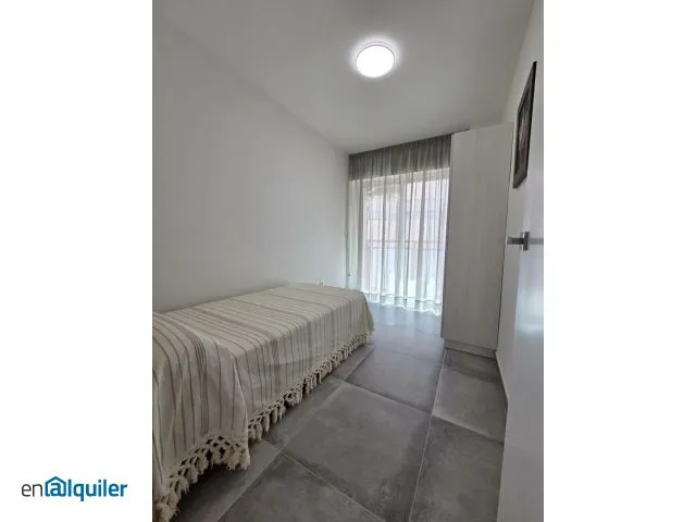 Chambres - Modern Flat with Balcony in City Centre