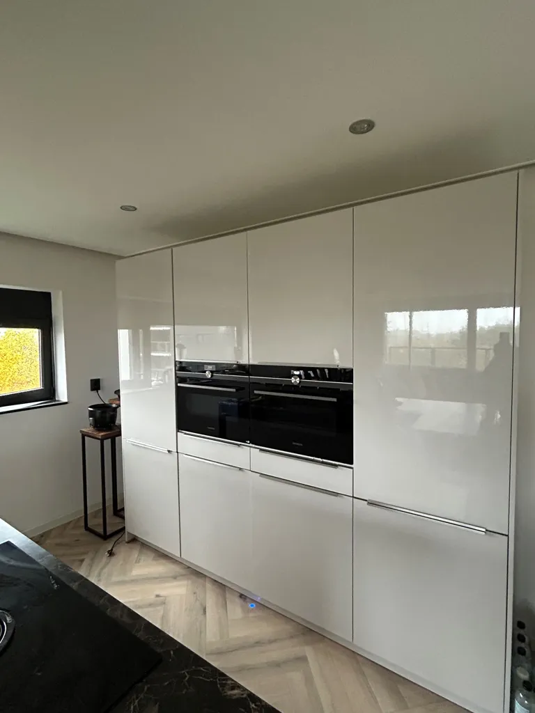 Köök - 3-Bedroom Apartment with High Ceilings in Almere