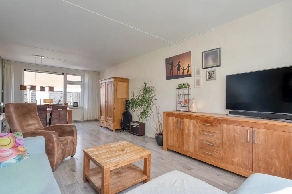 Elutuba - Spacious Corner House with Garden in Hoogeveen