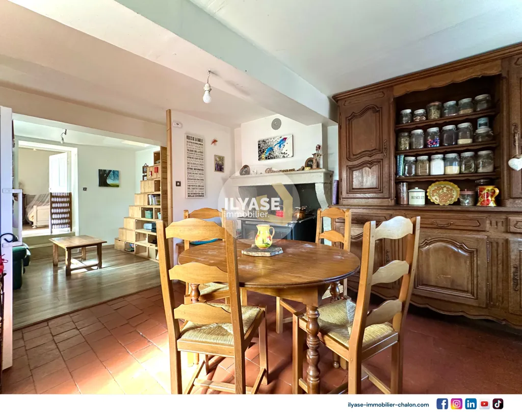 Söögituba - Charming House with Garden in Jully-lès-Buxy