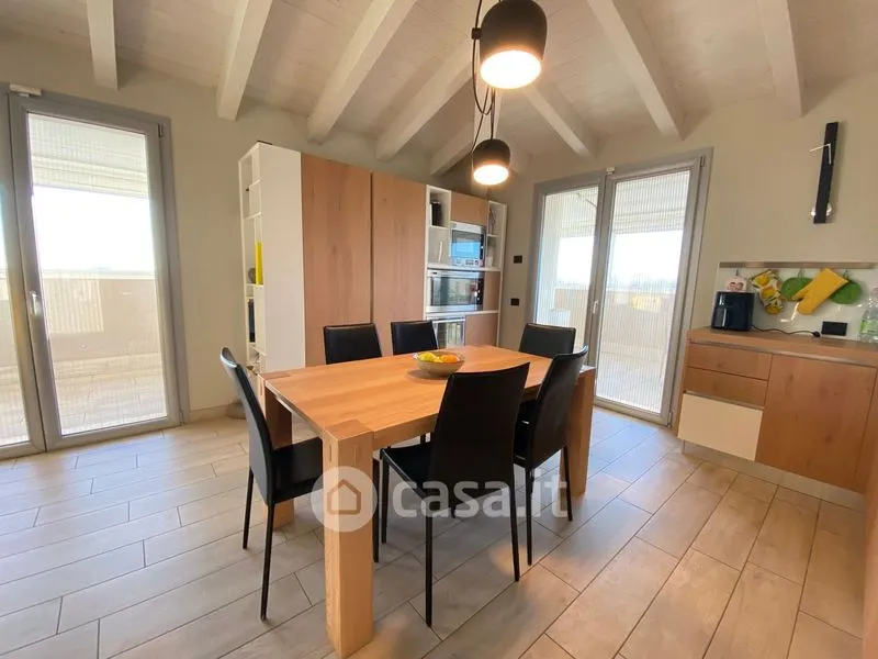 Salle à manger - Penthouse with Panoramic Terrace in Porto Viro