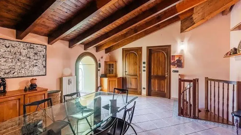 Salle à manger - Rustic Villa with Garden in Castelfranco Emilia