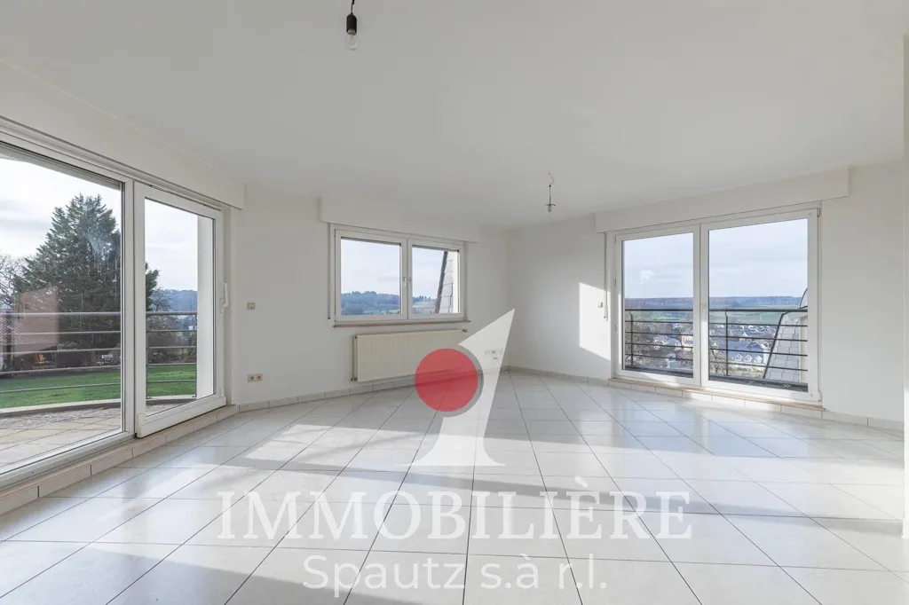Séjour - Appartement dernier étage avec vue dégagée à Junglinster