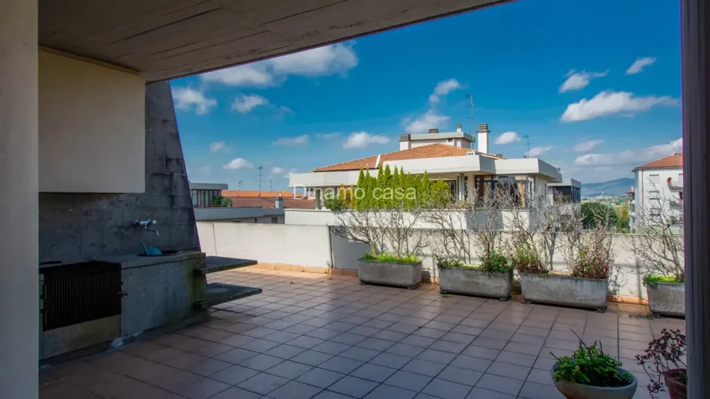 Terrasse - Spacious 3-Bedroom Apartment with Terrace in Prato
