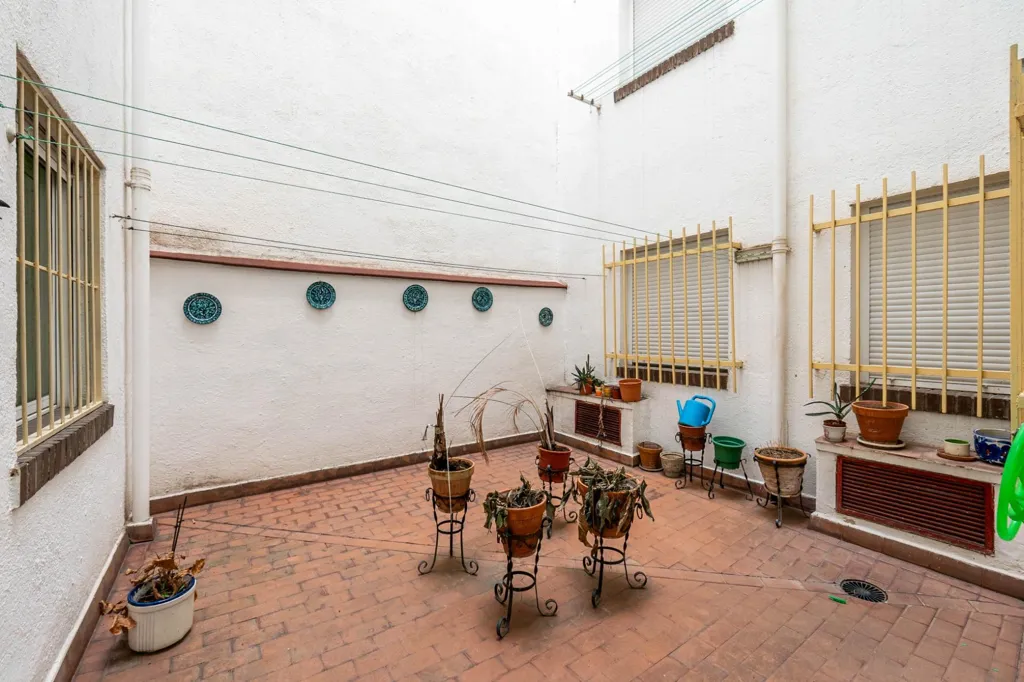 Aed - Apartment with Private Patio in Granada Centre
