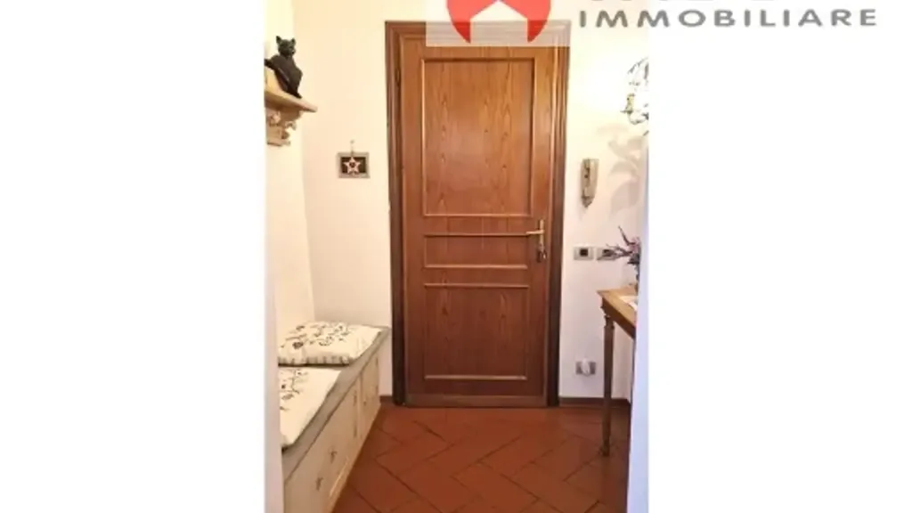 Entrée - Panoramic 4-Room Apartment in Scandicci