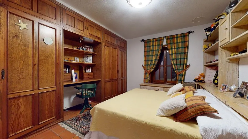 Magamistoad - Detached House with Pool in Elche
