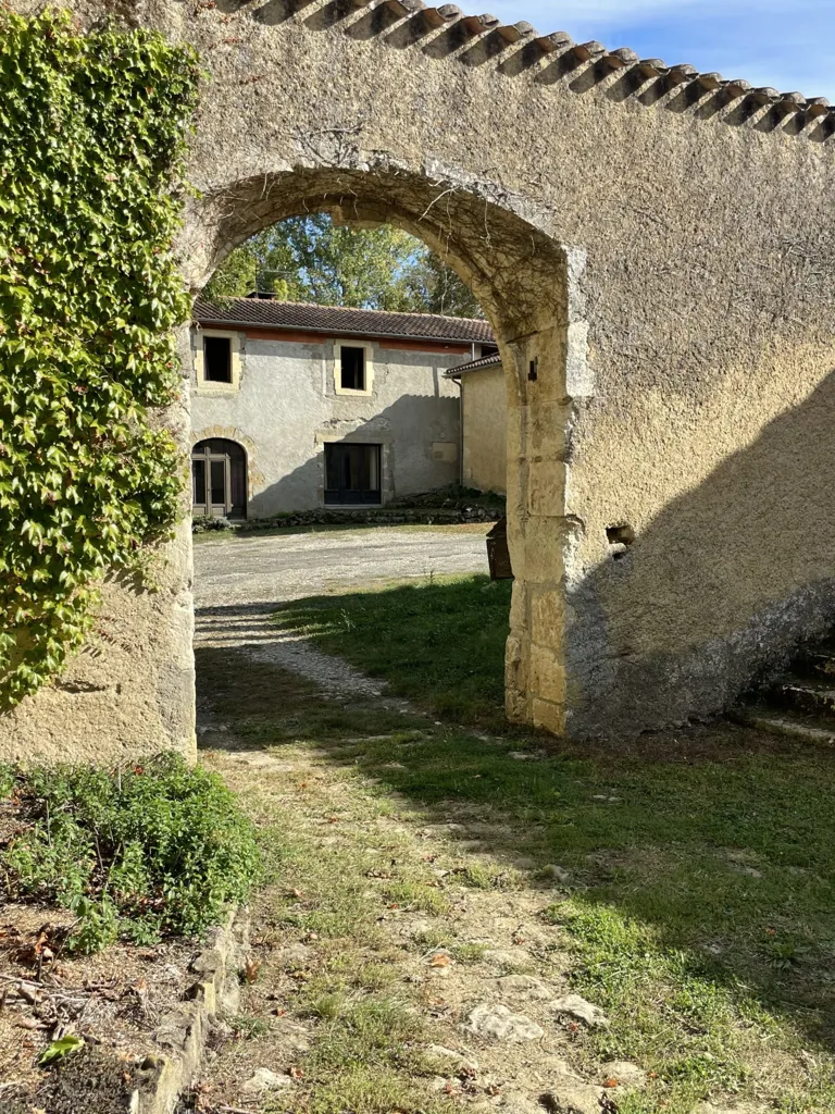 Aed - 16th Century Manor with Pool near Auch