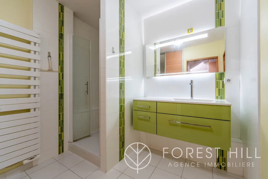 Vannitoad - T4 Apartment, Last Floor, Old Tours