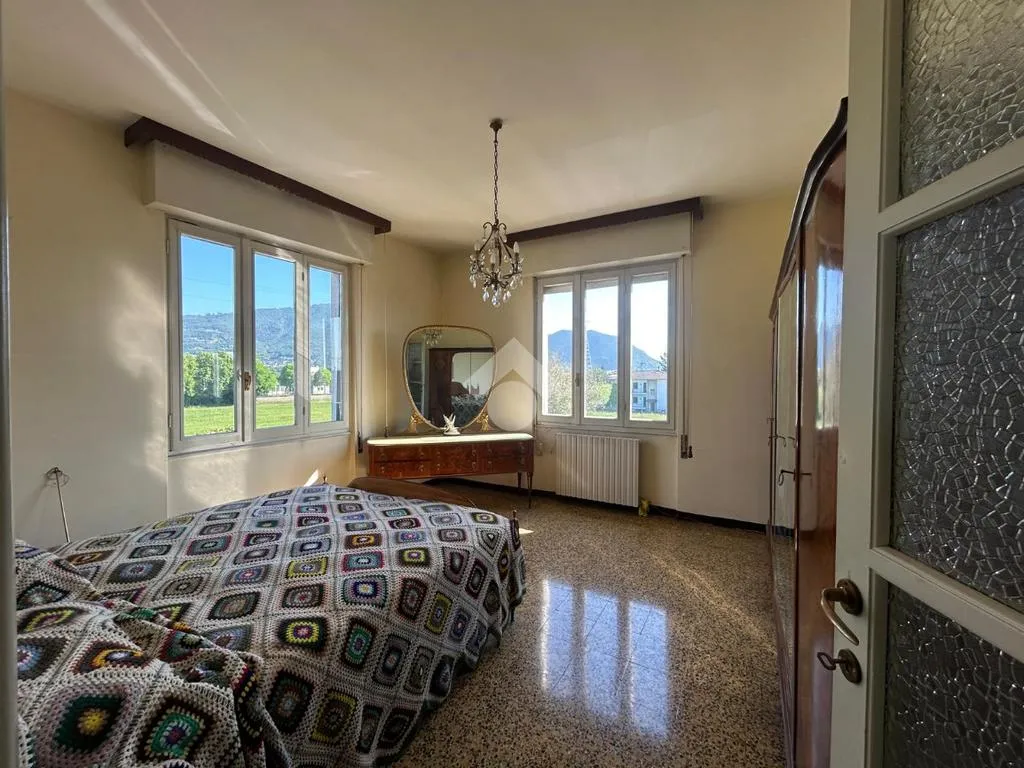 Magamistoad - 3-Room Apartment with Balcony in Brescia