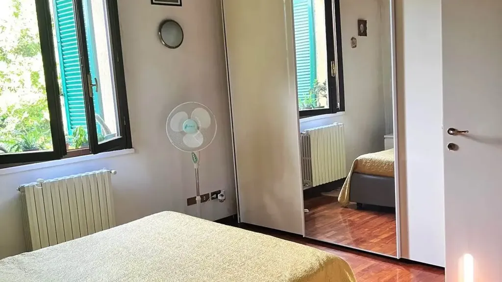 Magamistoad - Two-Bedroom Apartment with Garden View in Milan