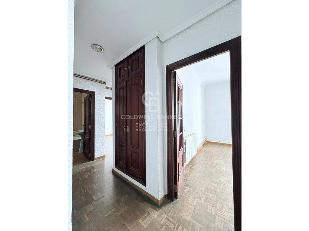 hallway_entrance